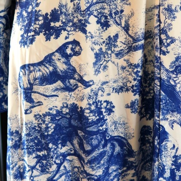 Dress - Picture 4 of 5